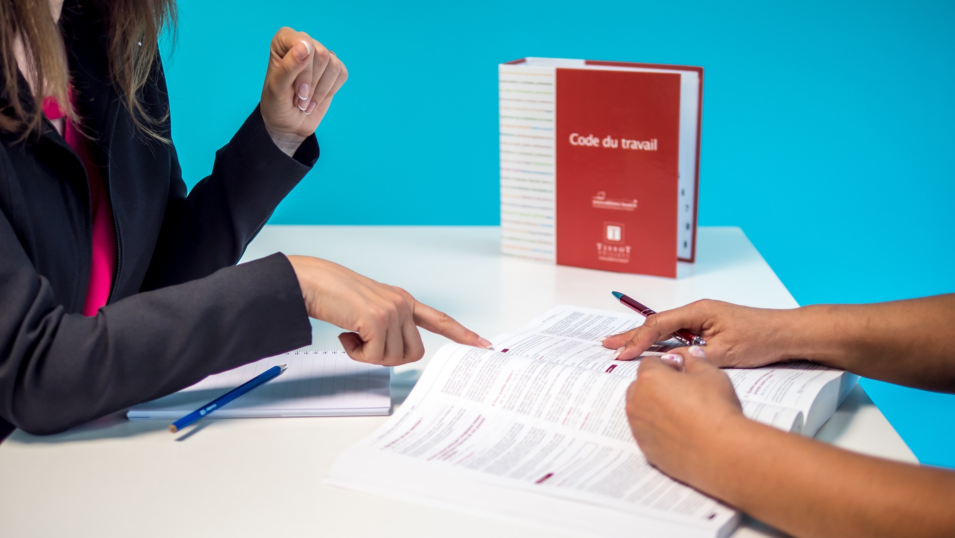 À Nice, nous offrons une assistance juridique complète pour la création d’entreprise. De la rédaction des statuts aux formalités administratives, nous accompagnons les entrepreneurs à chaque étape pour sécuriser et faciliter leur projet.