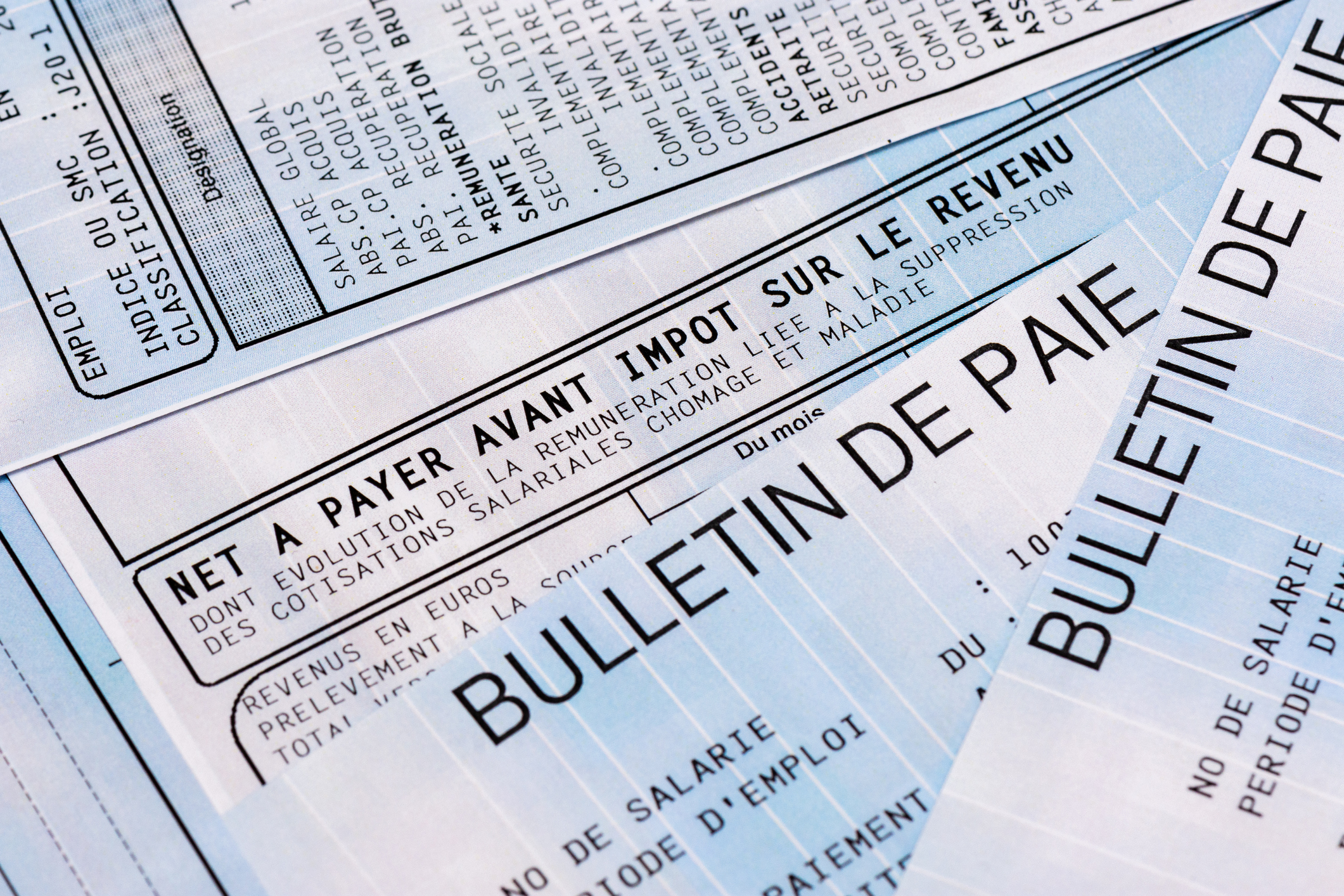 À Antibes, nous assurons l’élaboration de bulletins de paie conformes aux réglementations en vigueur. Ce service garantit une gestion précise des rémunérations tout en simplifiant les démarches sociales pour les entreprises.