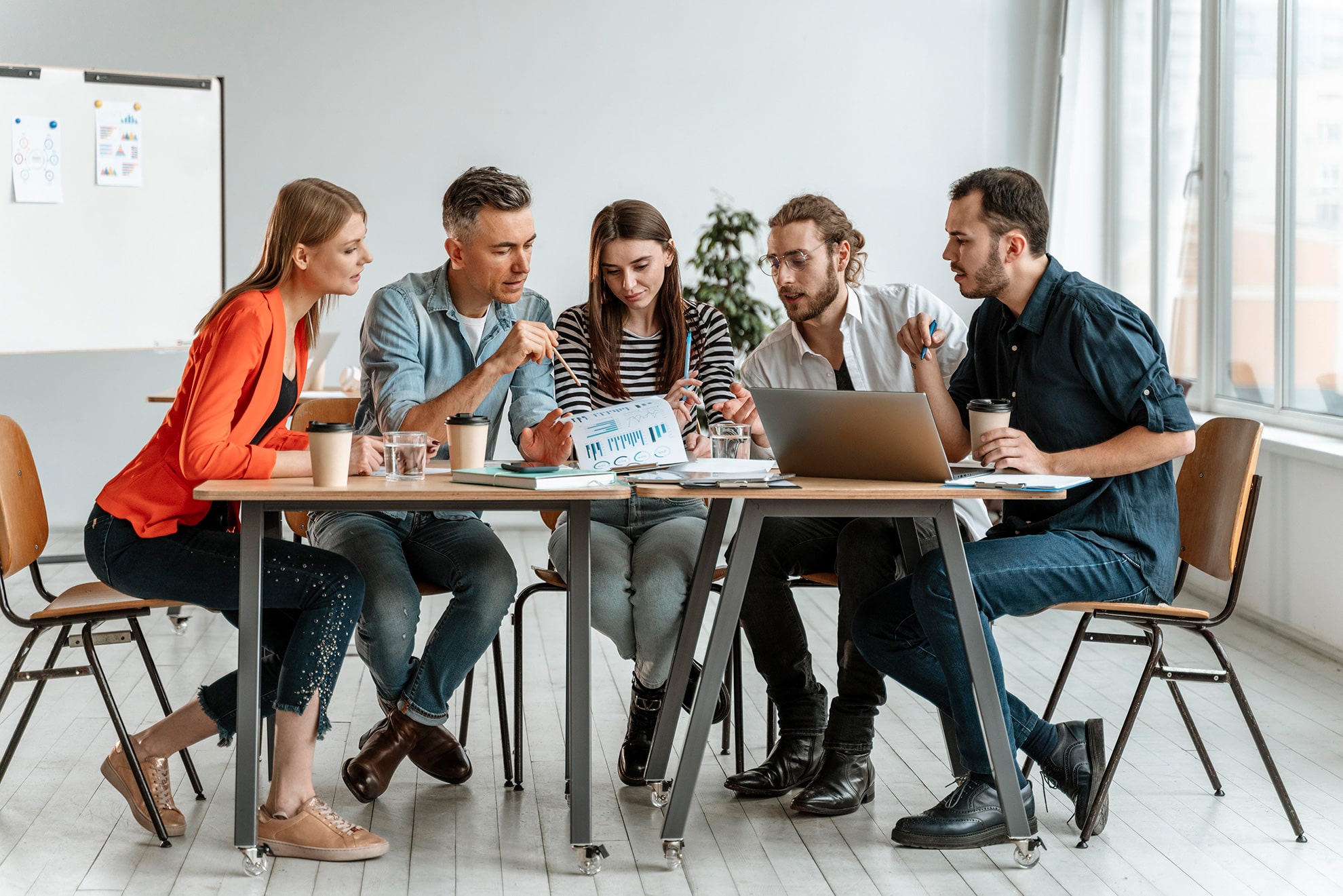 À Soissons, la gestion comptable pour les TPE et PME offre un accompagnement adapté aux besoins des petites et moyennes entreprises. Elle permet de suivre efficacement la santé financière, de respecter les obligations légales et d’optimiser la prise de décision.