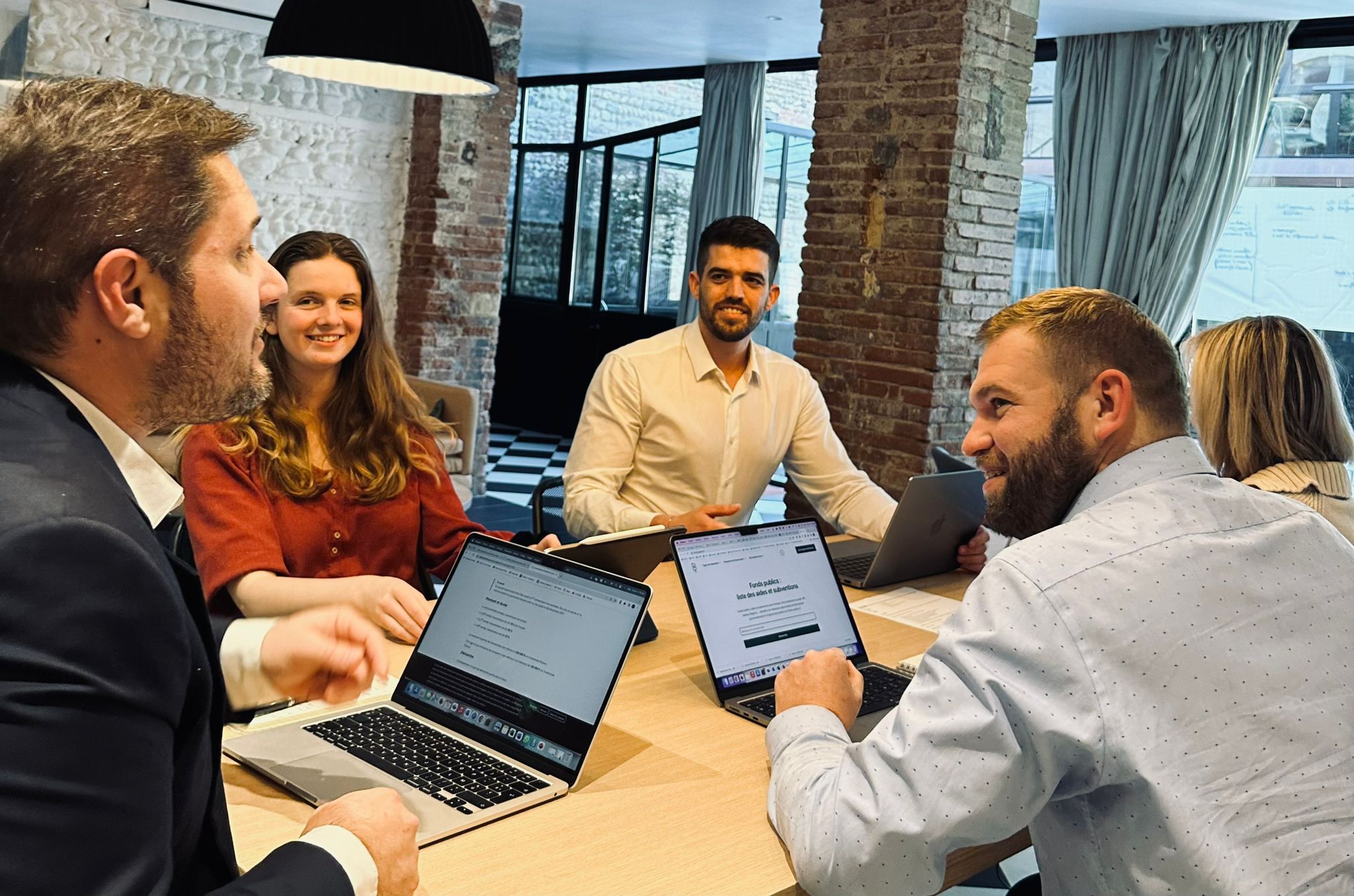 La gestion des aides et subventions à Dreux permet aux entreprises de maximiser les financements disponibles pour soutenir leur croissance. Cet accompagnement facilite l'accès aux ressources financières et optimise les chances d'obtenir des subventions adaptées à leurs projets.