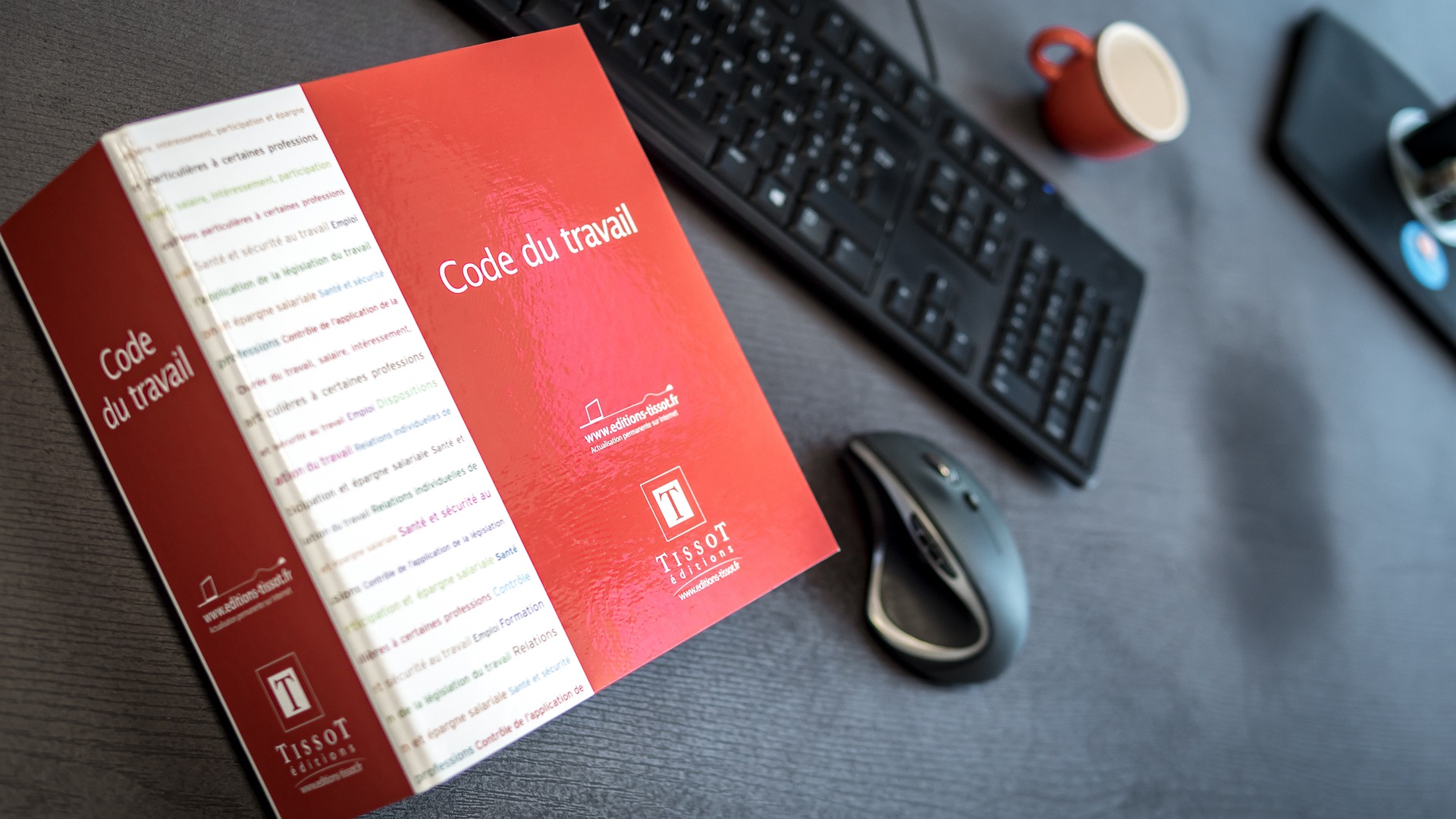 À Aubenas, nous prenons en charge la gestion des bulletins de paie et des cotisations sociales, assurant précision et conformité. Ce service simplifie les démarches administratives et garantit le respect des obligations légales pour les entreprises.