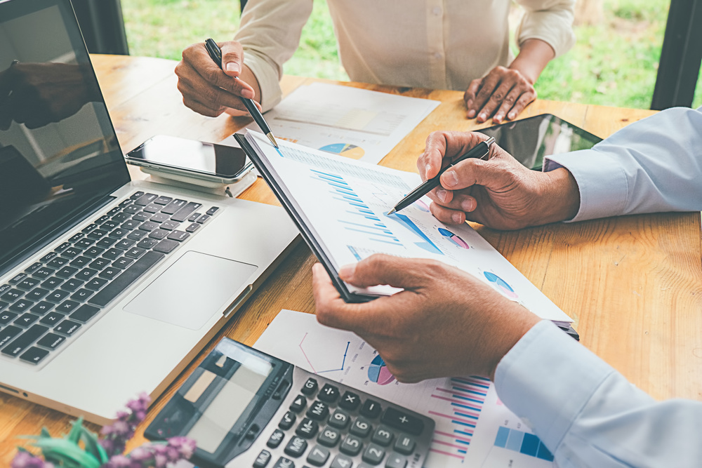  Nos valeurs et engagements – un cabinet de confiance à vos côtés à Châteauroux (36) : offrant transparence, intégrité et expertise, notre cabinet s'engage à accompagner chaque client avec un service fiable et personnalisé pour des relations durables.