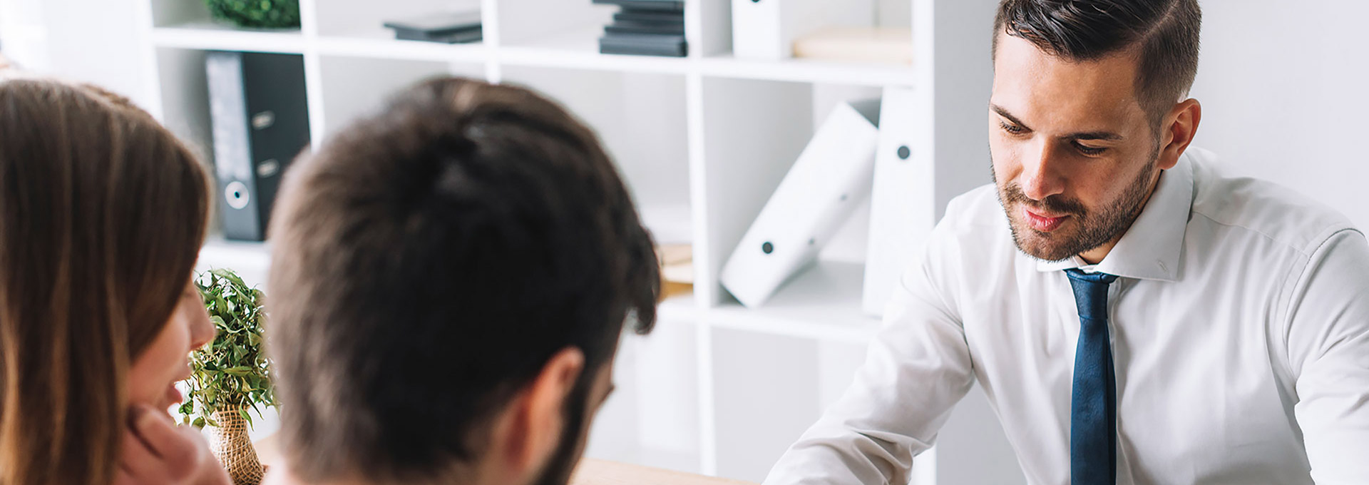 À Saint-Brieuc, un accompagnement sur-mesure est offert aux créateurs d’entreprise pour les guider dans chaque étape de leur projet. Grâce à des conseils personnalisés et une expertise locale, ils bénéficient d’un soutien adapté pour assurer la réussite et la croissance de leur nouvelle activité.