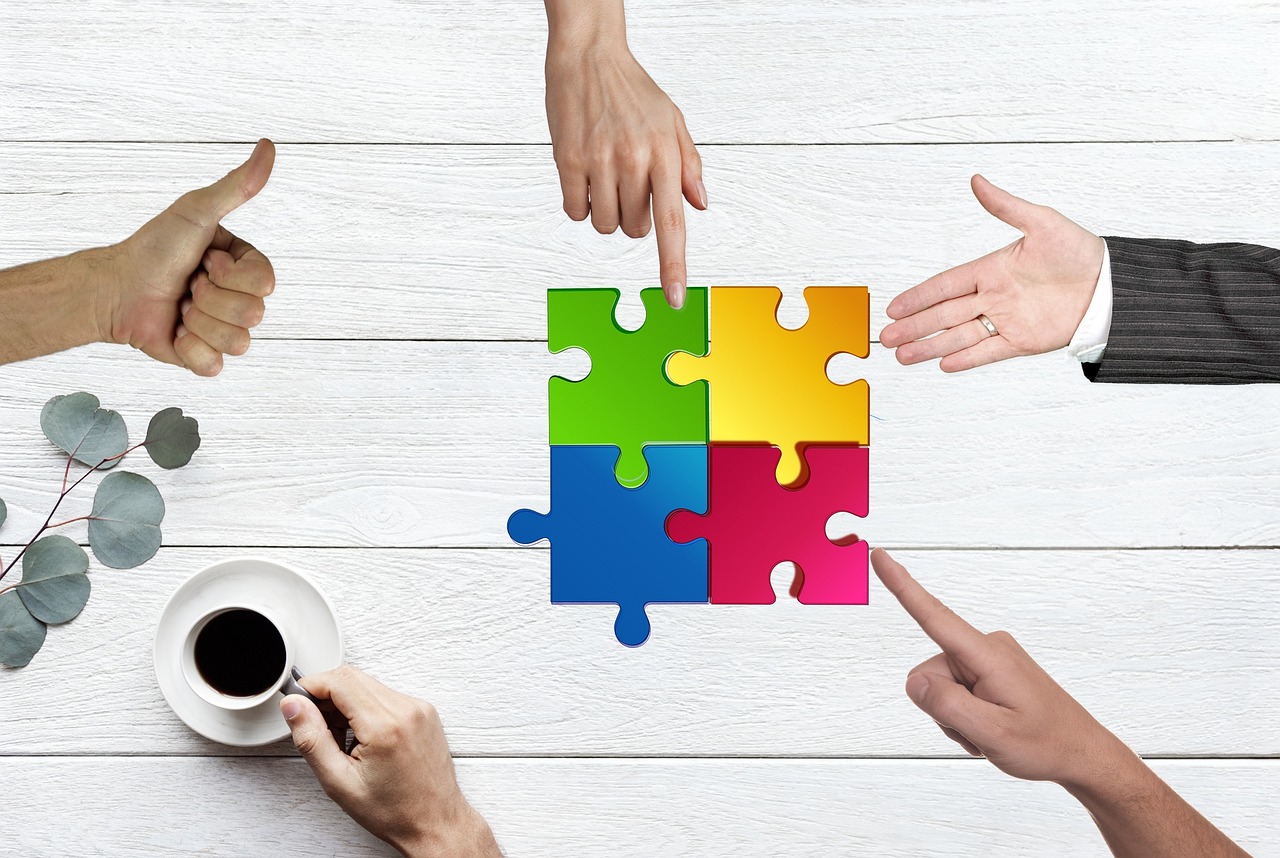 Avec une approche humaine et personnalisée, chaque client bénéficie d’un service attentif et adapté à ses besoins spécifiques. Cette méthode renforce la confiance et permet d’établir des solutions réellement alignées avec les objectifs individuels de chacun.